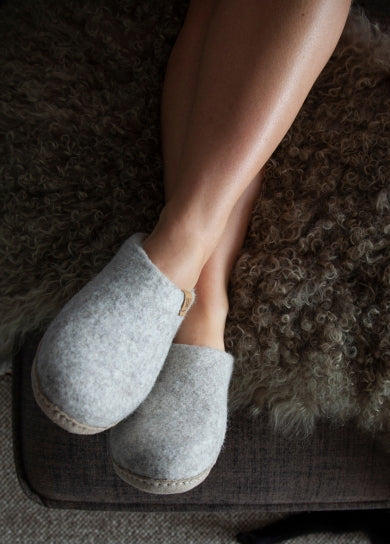 Wool Slippers by Woolfi